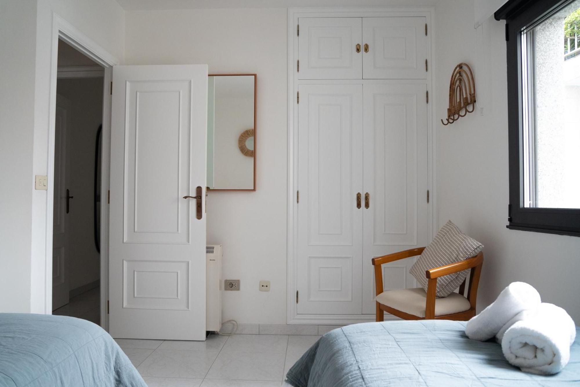 Apartamentos Faro Da Rocha O Grove Eksteriør billede