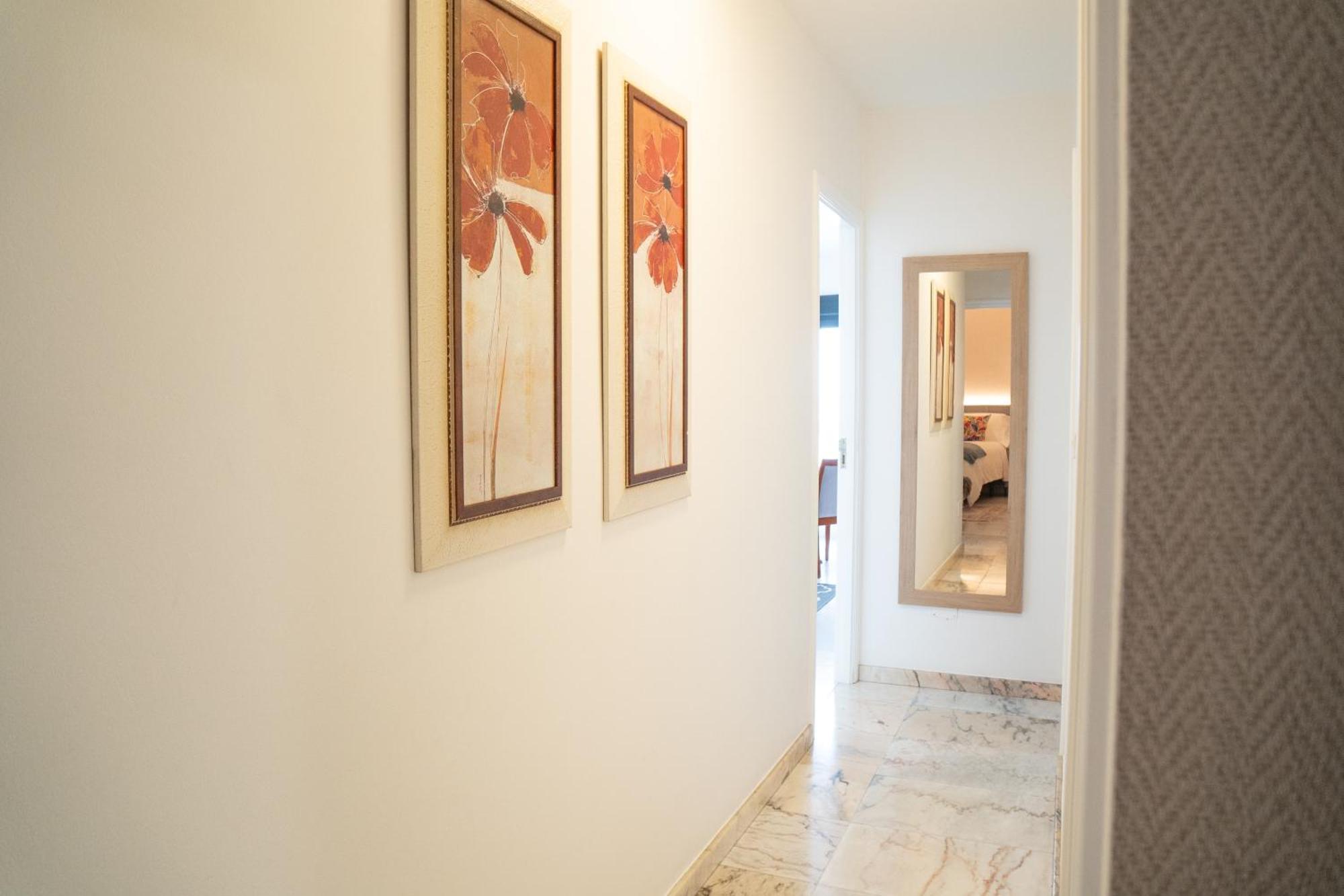 Apartamentos Faro Da Rocha O Grove Eksteriør billede