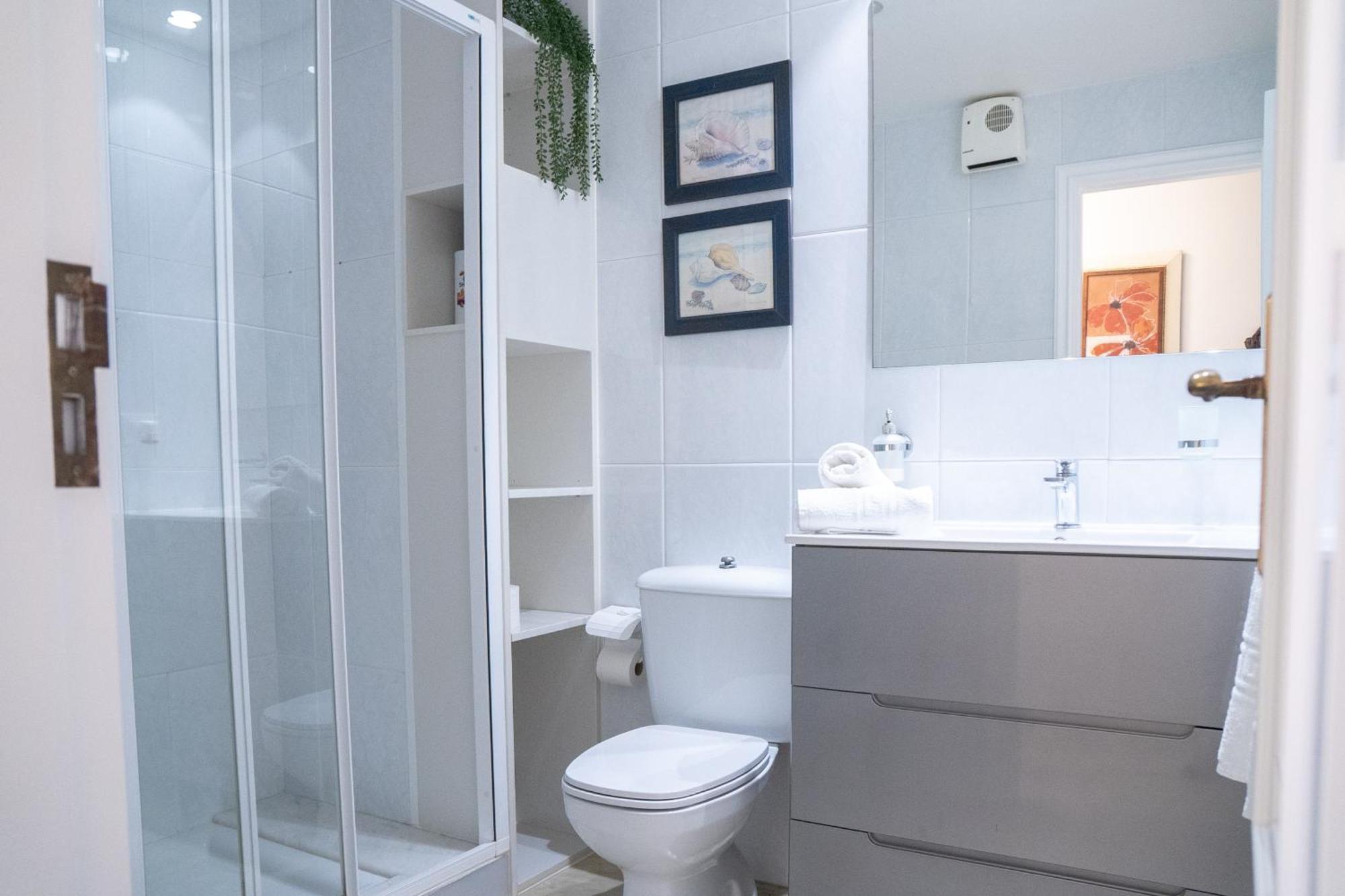 Apartamentos Faro Da Rocha O Grove Eksteriør billede
